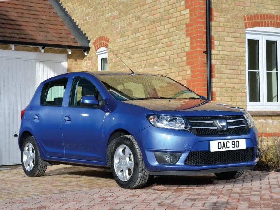  Dacia Sandero Laureate 2013 года  (UK) (фото 22 из 24)